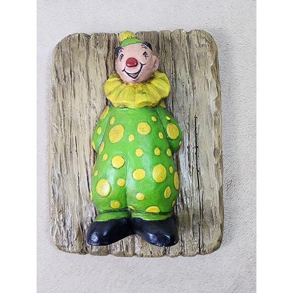 Clown Wall Deco Hanging 80's Ceramic 8" x 6"  Green Dots Vintage Collectible - Picture 1 of 14